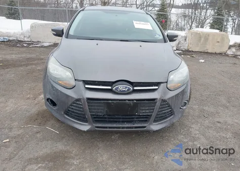 2013 Ford Focus Titanium z USA, uszkodzony, nr VIN 1FADP3N22DL135564